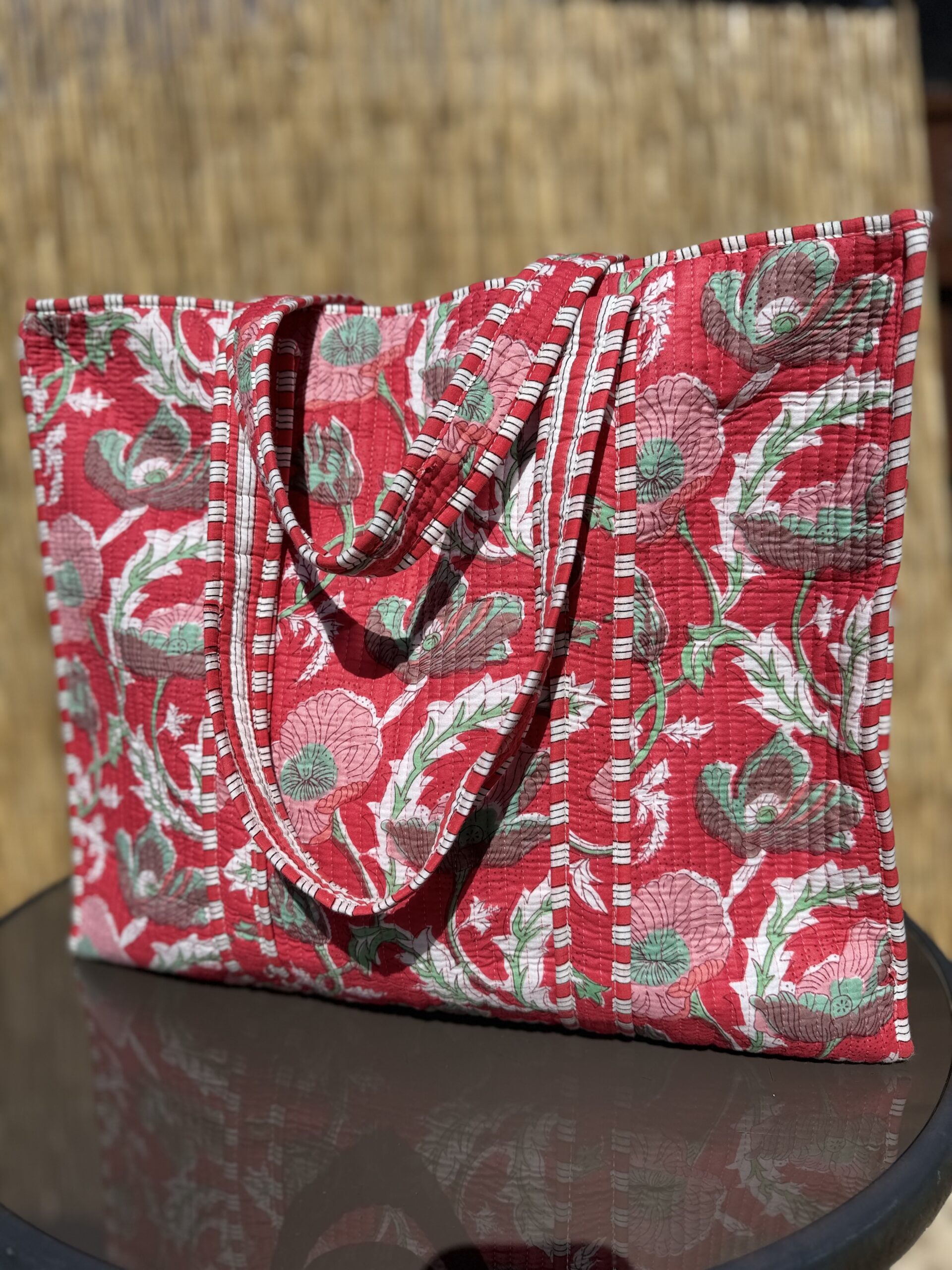 Red Camelia Large tote bag - Image 2